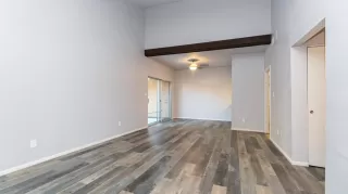 Photo #5: 6072045 Listing