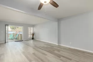 Photo #3: 6072157 Listing