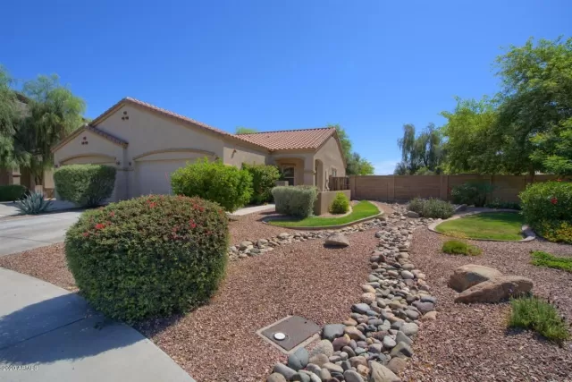 MLS: 6072182 Condo For Sale