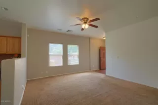 Photo #5: 6072182 Listing