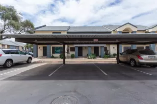 Photo #1: 6072249 Listing