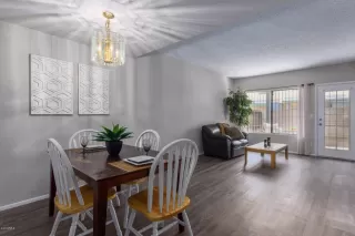 Photo #5: 6072249 Listing