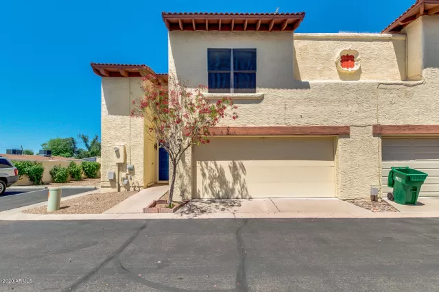 MLS: 6072250 Condo For Sale