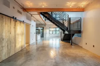 Photo #2: 6072255 Listing