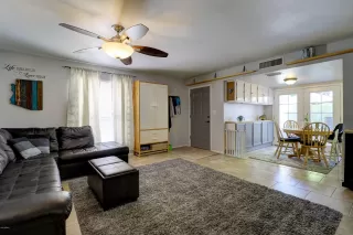 Photo #5: 6072358 Listing