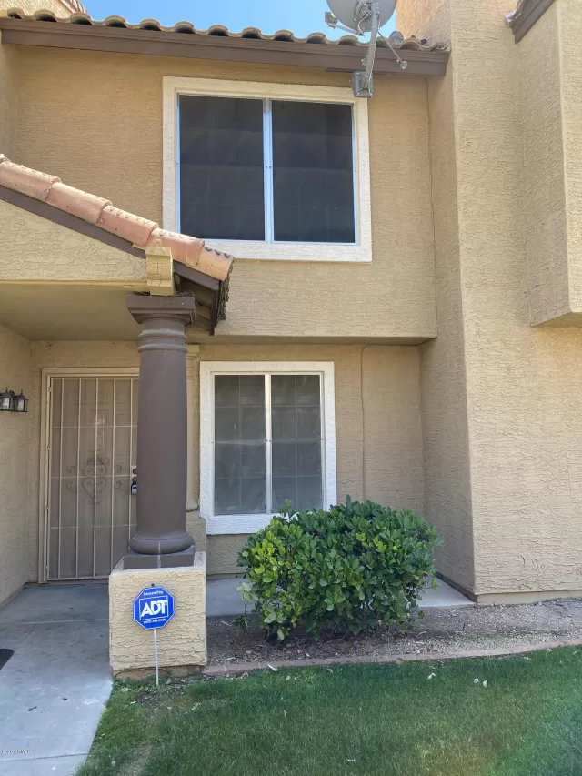 MLS: 6072624 Condo For Sale