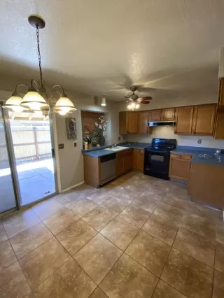 Photo #3: 6072624 Listing