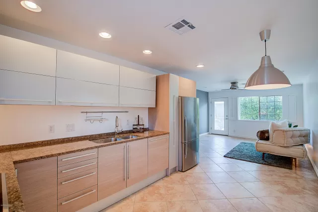 MLS: 6072649 Condo For Sale