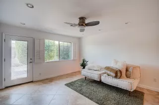 Photo #5: 6072649 Listing