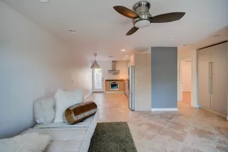 Photo #6: 6072649 Listing