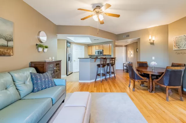 MLS: 6072687 Condo For Sale