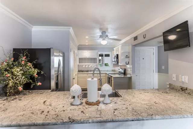 MLS: 6072788 Condo For Sale