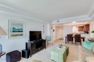 Photo #5: 6072969 Listing