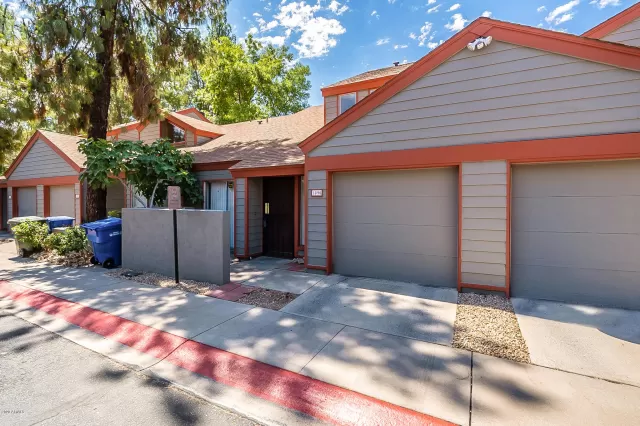 MLS: 6073017 Condo For Sale