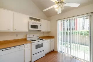 Photo #6: 6073017 Listing 