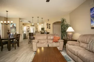 Photo #6: 6073173 Listing