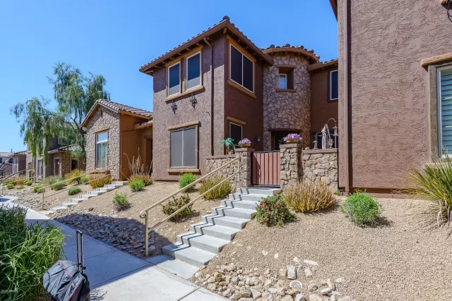 MLS: 6073236 Condo For Sale