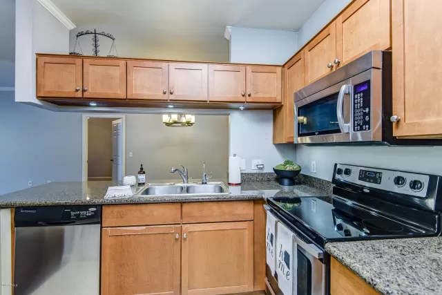 MLS: 6073238 Condo For Sale