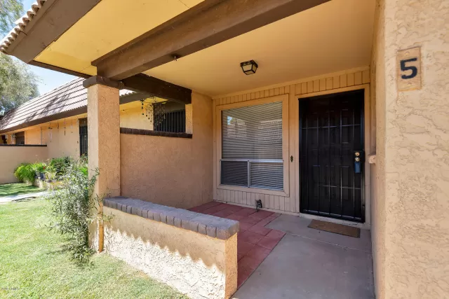 MLS: 6073362 Condo For Sale