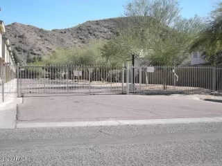 Photo #5: 6073409 Listing