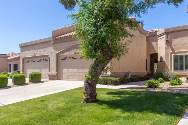 MLS: 6073481 Condo For Sale