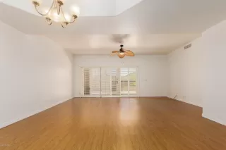 Photo #4: 6073481 Listing