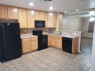 Photo #6: 6073537 Listing