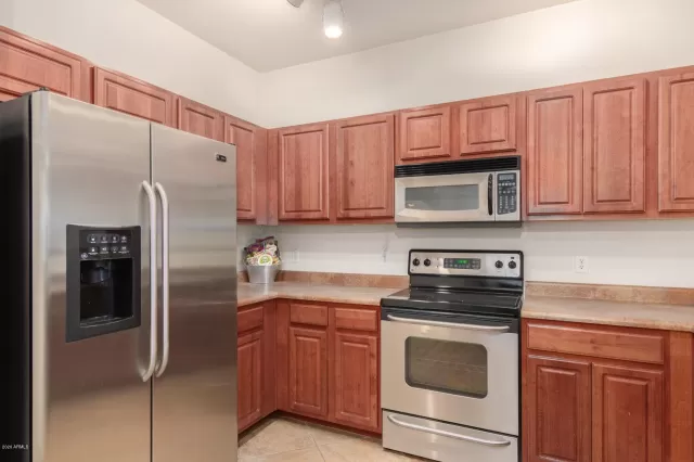 MLS: 6073577 Condo For Sale