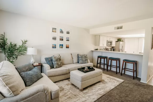 MLS: 6073605 Condo For Sale