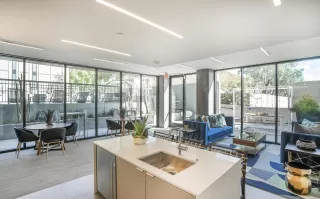 Photo #5: 6073607 Listing