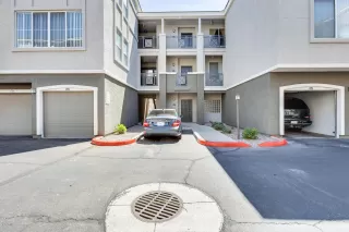 Photo #2: 6073697 Listing