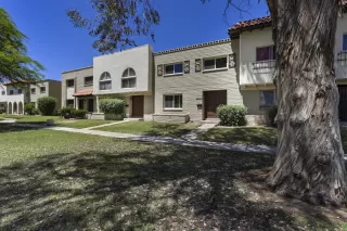 Photo #5: 6073851 Listing