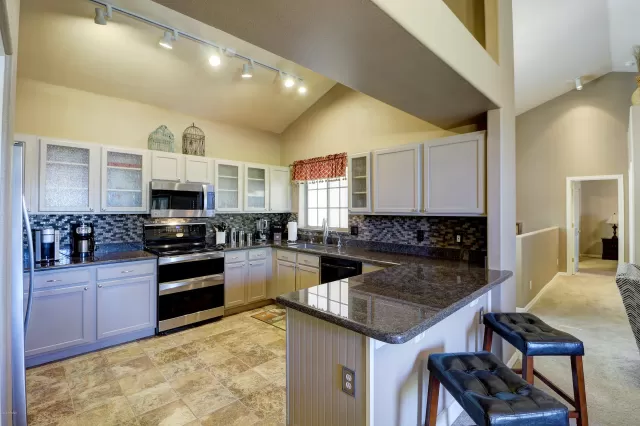 MLS: 6074044 Condo For Sale