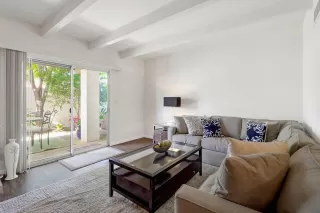 Photo #5: 6074063 Listing