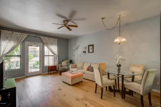 Photo #2: 6074132 Listing