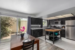 Photo #2: 6074156 Listing