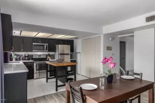 Photo #5: 6074156 Listing