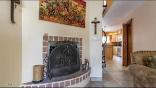 Photo #3: 6074435 Listing