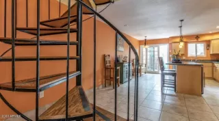 Photo #5: 6074435 Listing