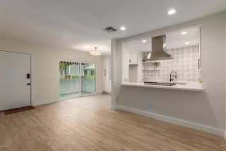 Photo #3: 6074559 Listing 