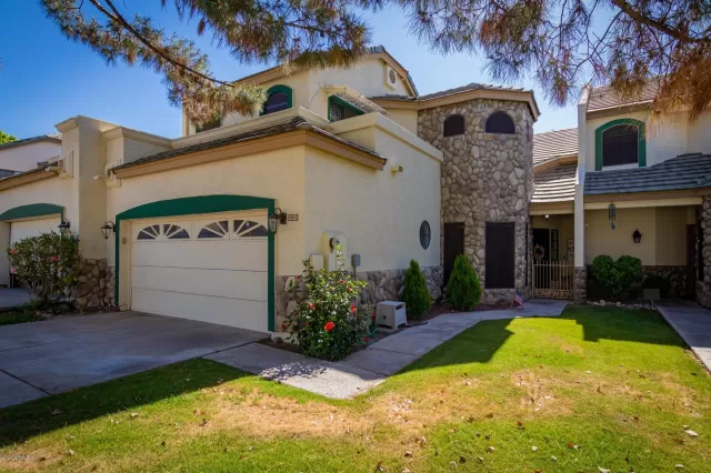 MLS: 6074737 Condo For Sale