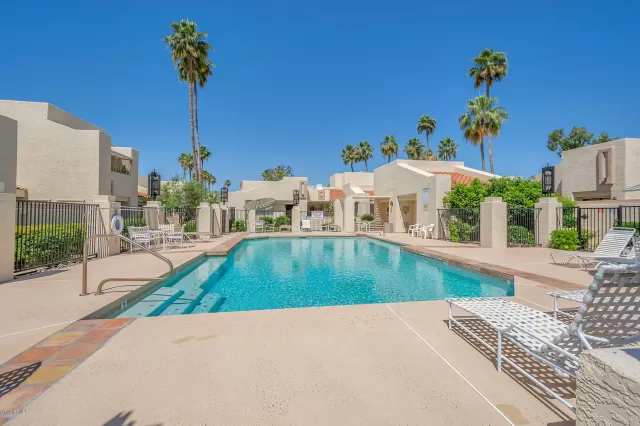 MLS: 6075090 Condo For Sale