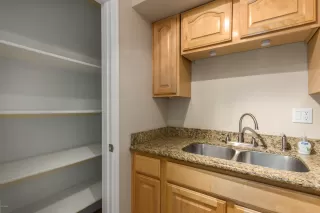 Photo #4: 6075159 Listing