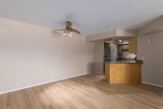 Photo #6: 6075159 Listing