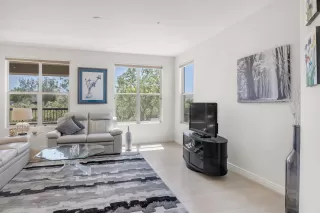 Photo #6: 6075313 Listing