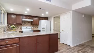 Photo #4: 6075359 Listing