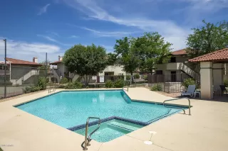 Photo #4: 6075376 Listing