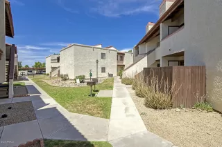 Photo #5: 6075376 Listing