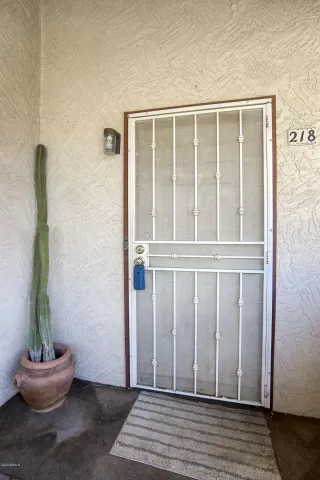 Photo #6: 6075376 Listing