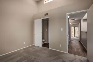 Photo #4: 6075457 Listing